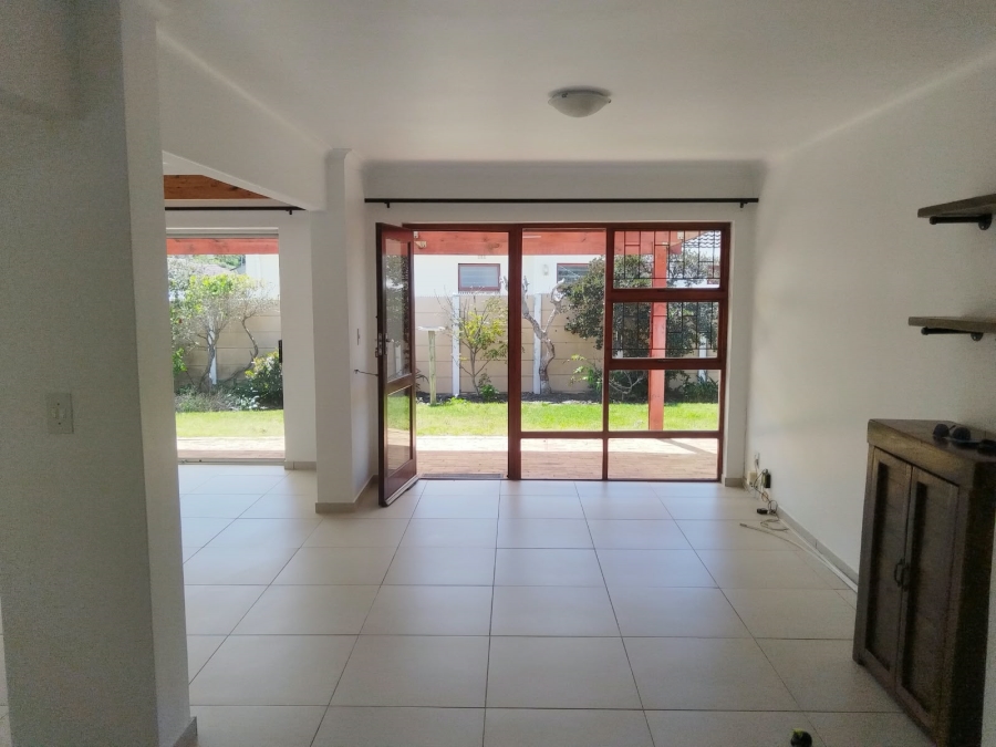 To Let 3 Bedroom Property for Rent in Silverglade Western Cape